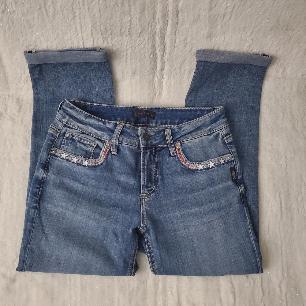 Silver Jeans 'Elyse Capri' Blue Denim with Star Embroidery